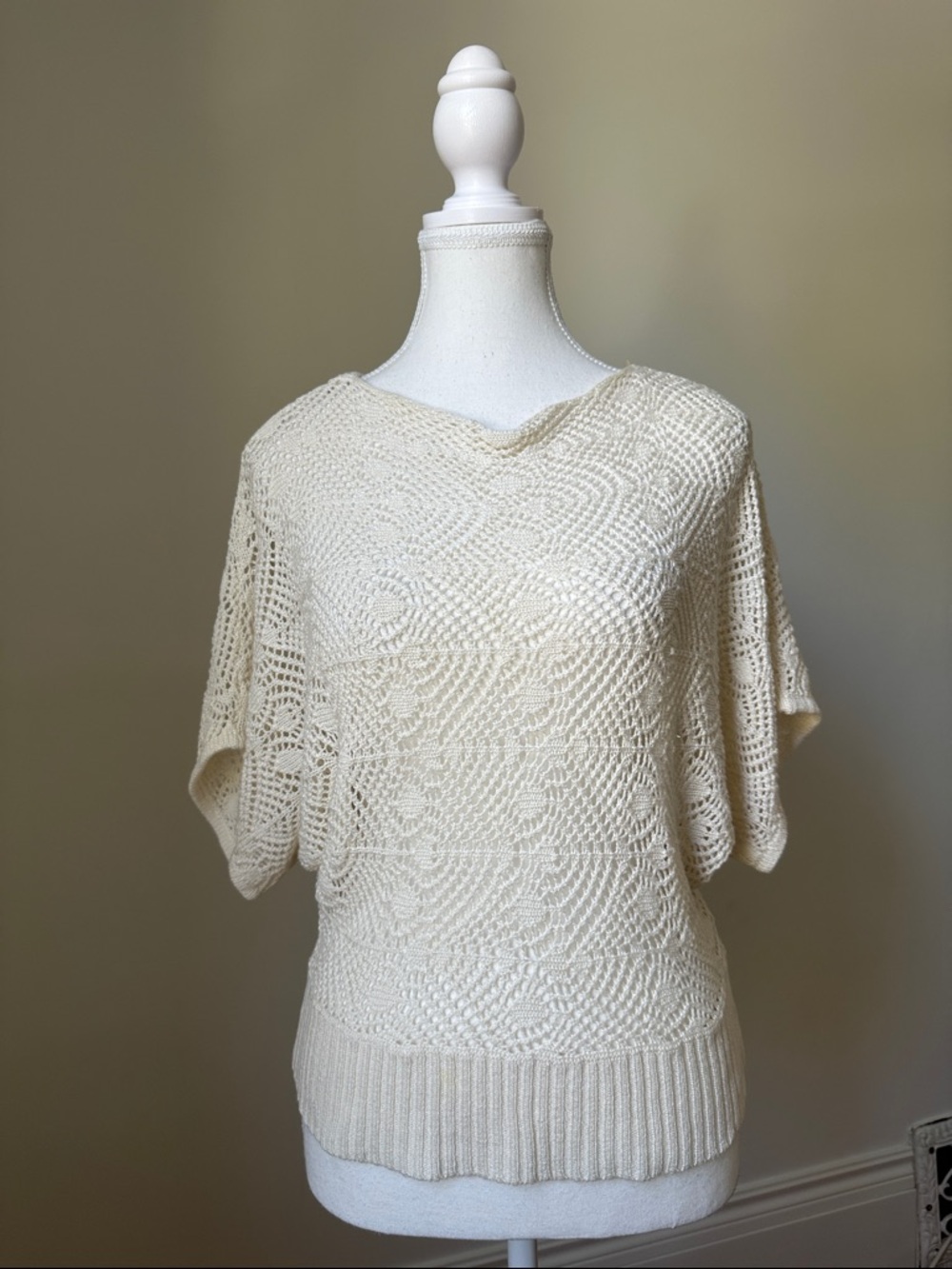 FOREVER 21 Y2K Cream Knit Boho Festival Butterfly Short Sleeve Size Medium